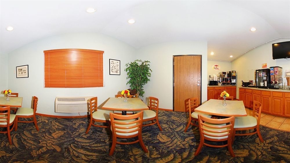 Super 8 By Wyndham Spirit Lake/Okoboji Esterno foto